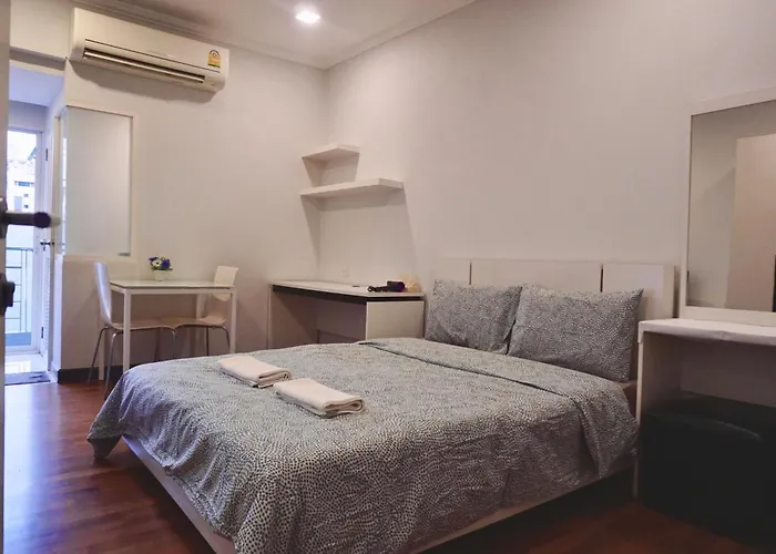 Sathon 15 Close To Bts Skytrain St Louis & Surasak Apartamento Bangkok